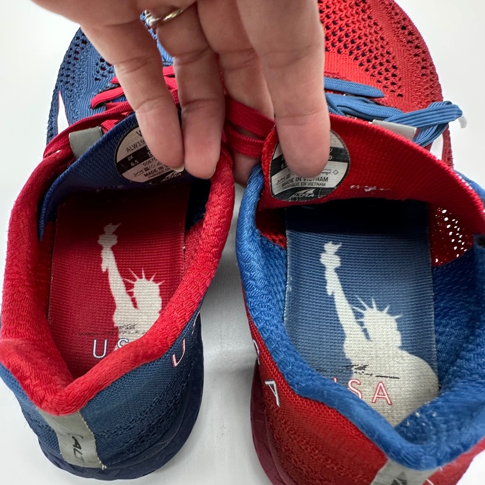 Altra Escalante USA Patriotic Running Shoes Womens 8.5 Red Blue Mismatched - Picture 13 of 13